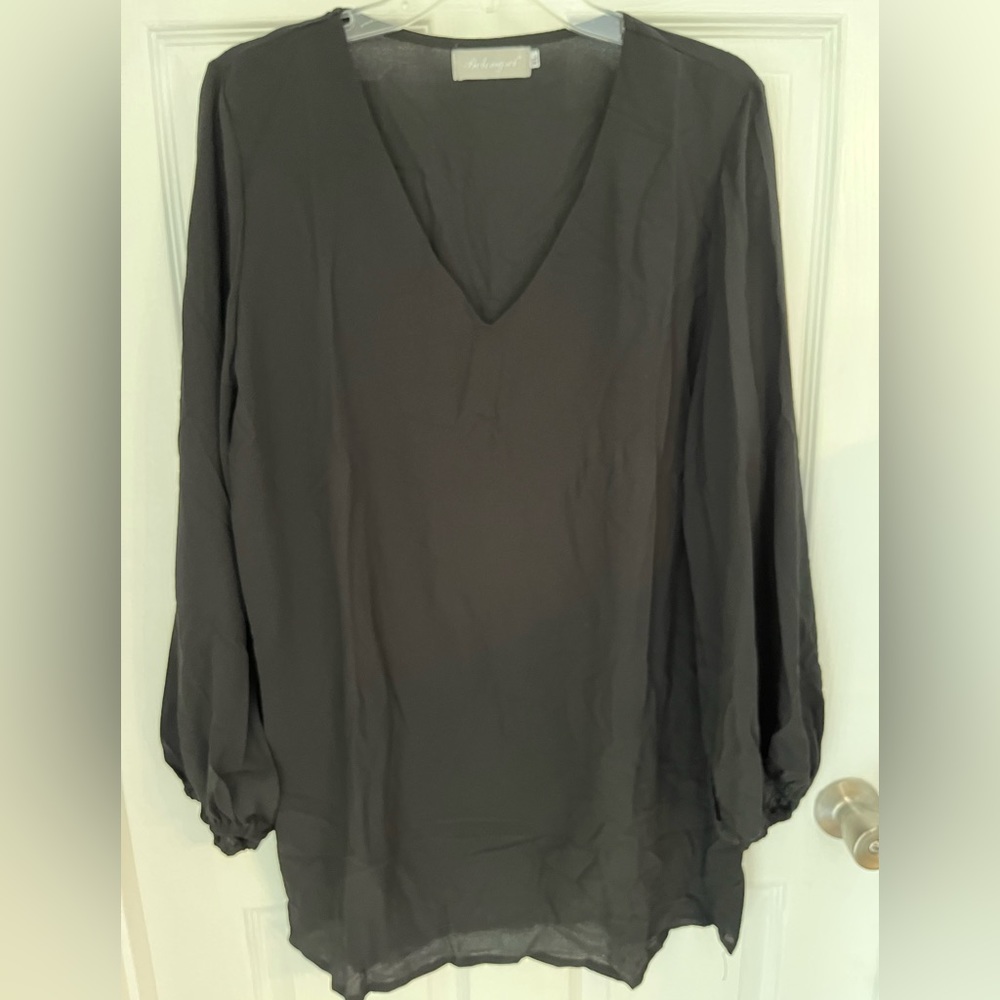 Belongsci tunic top